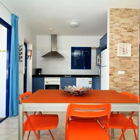 In Playa Blanca Sleeps 4 Includes Swimming Pool And Wifi 7 Willa *